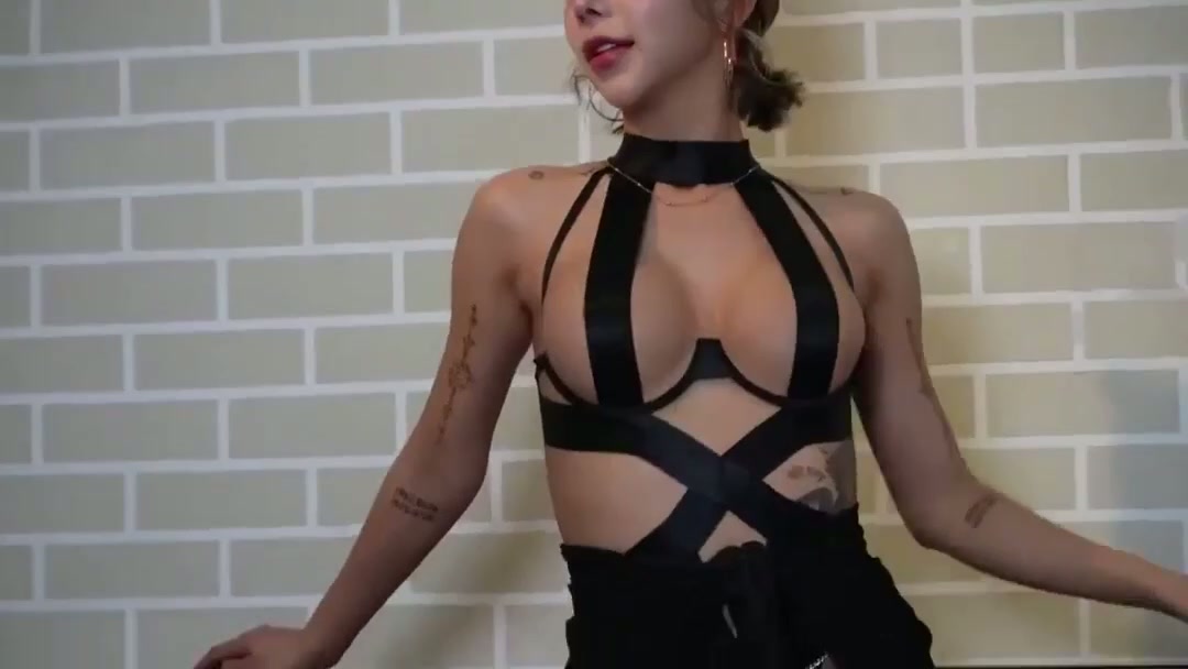 똥꼬 튀나온거아나 모르나
