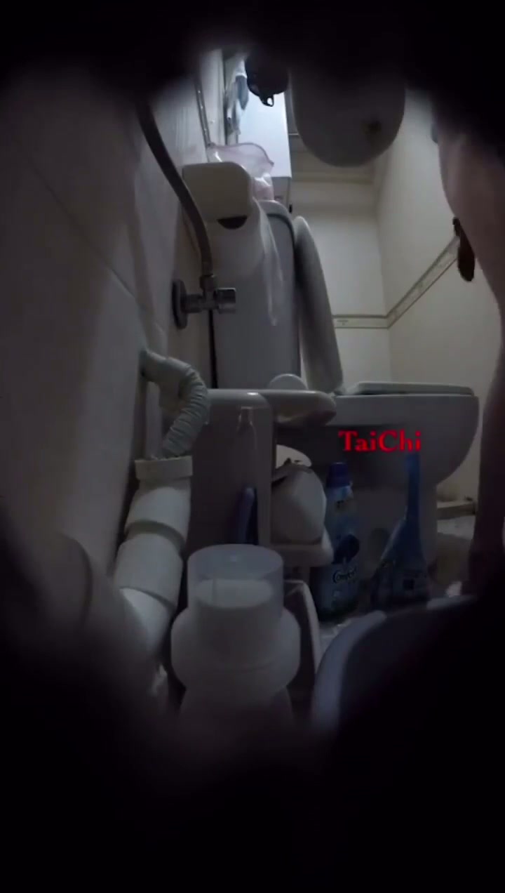 존예 돌싱누나 화장실+샤워모습
